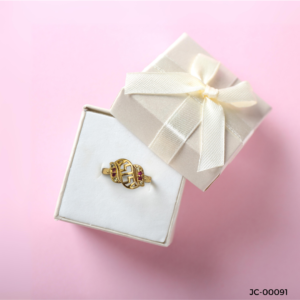 Elegant Gold Ring with Pink Gem Accents – Embrace Timeless Beauty